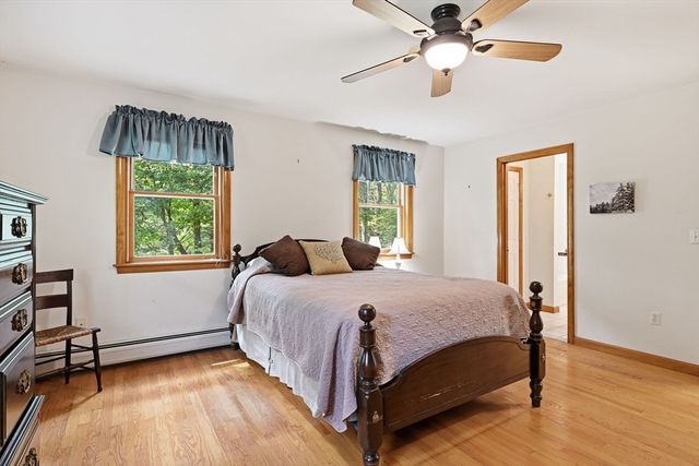 232 Gold St, Belchertown, MA 01007
