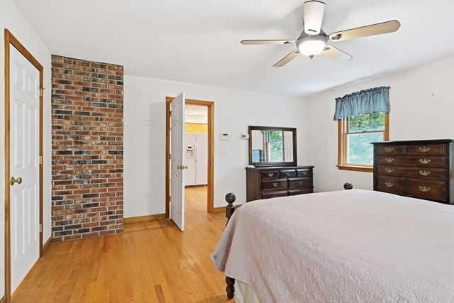232 Gold St, Belchertown, MA 01007