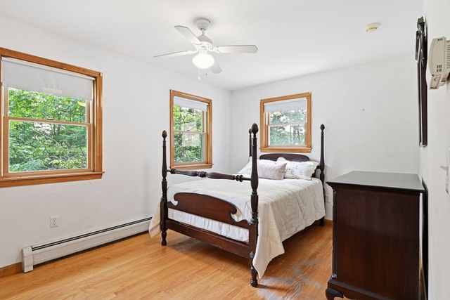232 Gold St, Belchertown, MA 01007