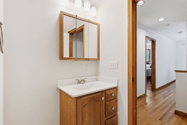232 Gold St, Belchertown, MA 01007
