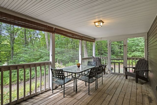 232 Gold St, Belchertown, MA 01007