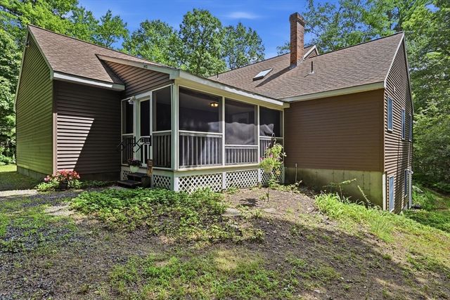232 Gold St, Belchertown, MA 01007