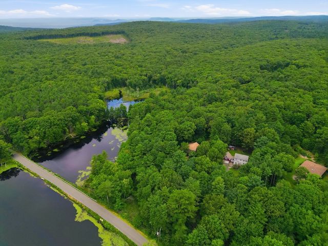 232 Gold St, Belchertown, MA 01007