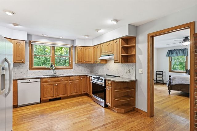 232 Gold St, Belchertown, MA 01007