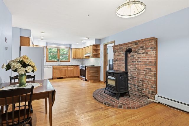 232 Gold St, Belchertown, MA 01007