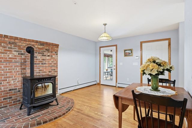 232 Gold St, Belchertown, MA 01007
