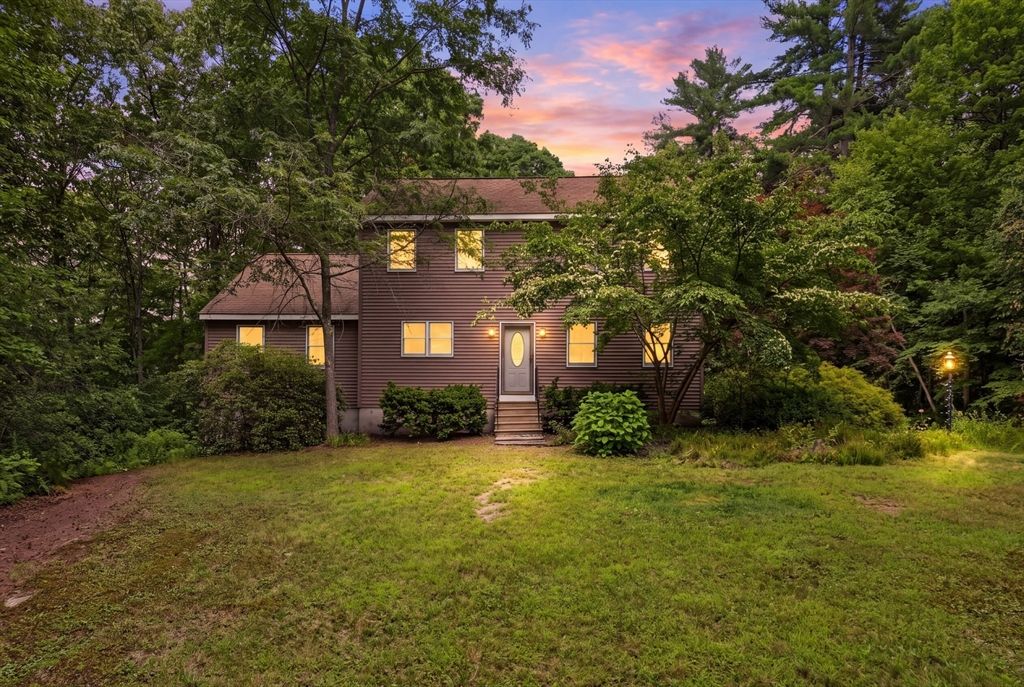 232 Gold St, Belchertown, MA 01007