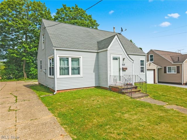 1612 Cherry Avenue NE, Canton, OH 44714