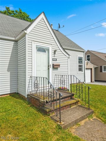 1612 Cherry Avenue NE, Canton, OH 44714