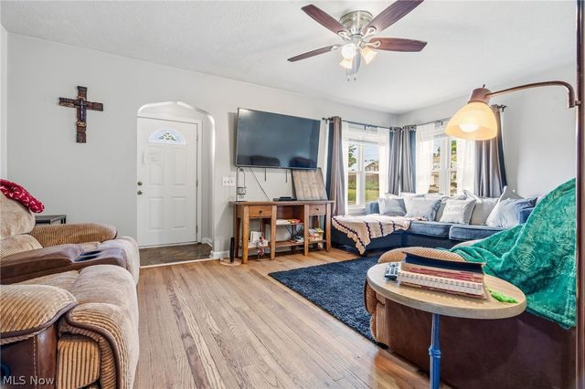 1612 Cherry Avenue NE, Canton, OH 44714