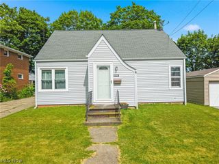 1612 Cherry Avenue NE, Canton, OH 44714
