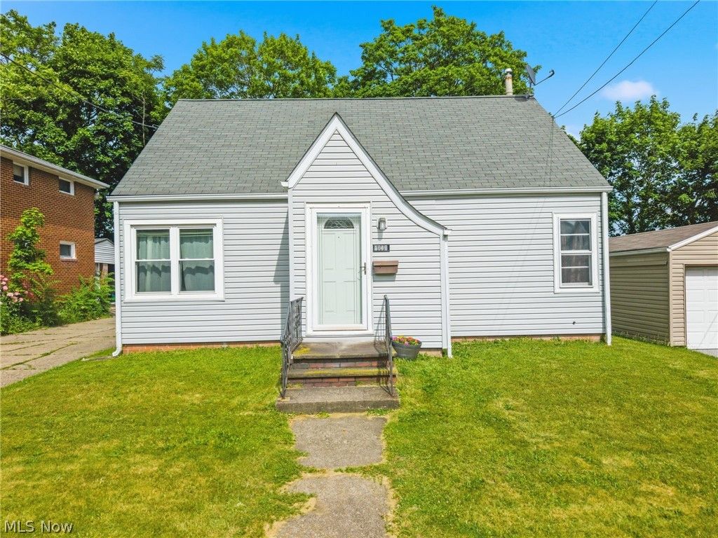 1612 Cherry Avenue NE, Canton, OH 44714