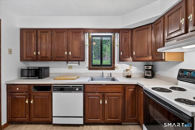35 Aileen Drive, Madison, CT 06443