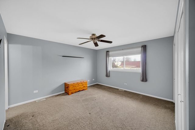 901 Robin Court, Dyer, IN 46311