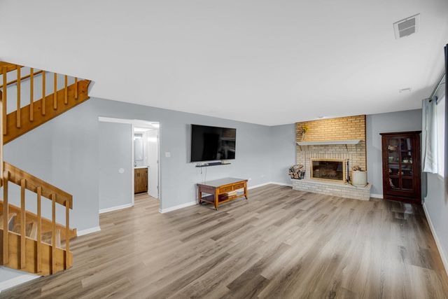 901 Robin Court, Dyer, IN 46311