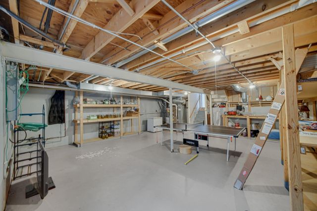 901 Robin Court, Dyer, IN 46311