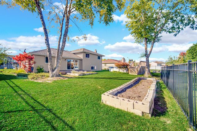 901 Robin Court, Dyer, IN 46311