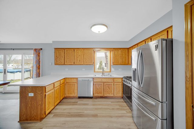 901 Robin Court, Dyer, IN 46311