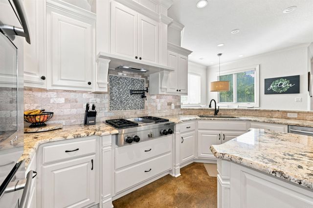 7310 Palm Beach Avenue, Benton, AR 72019