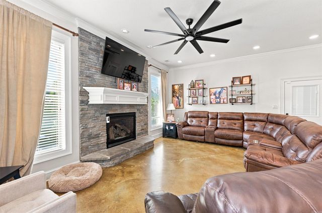 7310 Palm Beach Avenue, Benton, AR 72019