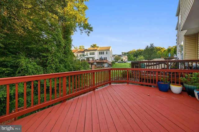 3942 HARTLAKE ST, Woodbridge, VA 22192