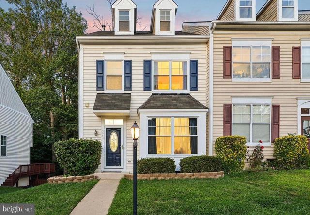 3942 HARTLAKE ST, Woodbridge, VA 22192