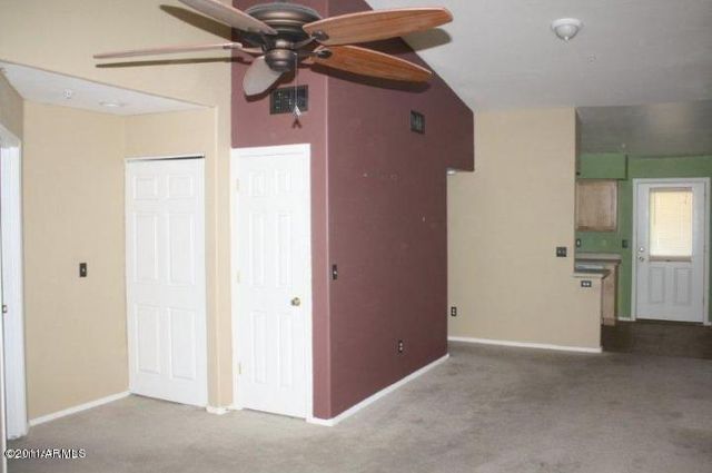3301 E EARLL Drive 219, Phoenix, AZ 85018
