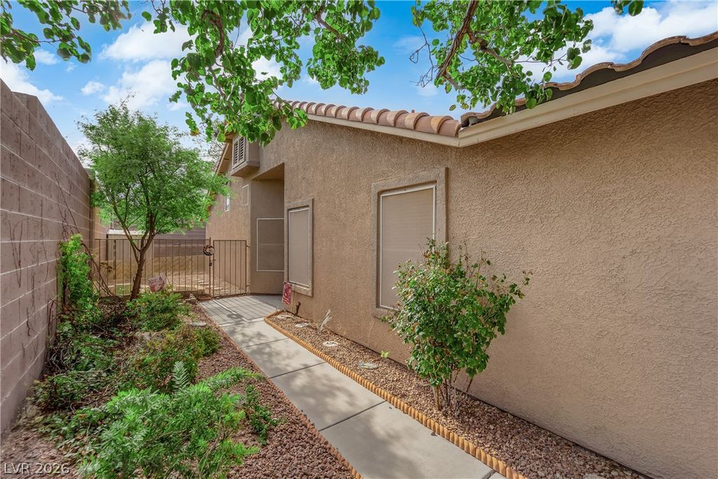 377 Rosado Springs Street, Henderson, NV 89014 — photo 3