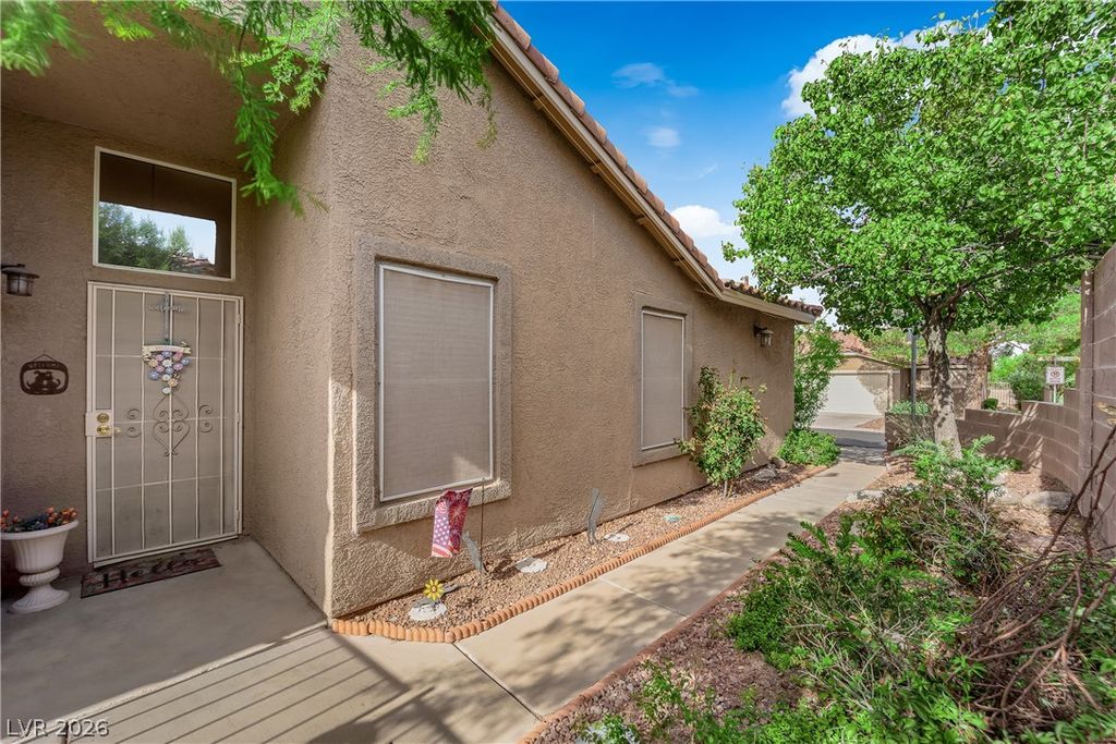 377 Rosado Springs Street, Henderson, NV 89014 — photo 4
