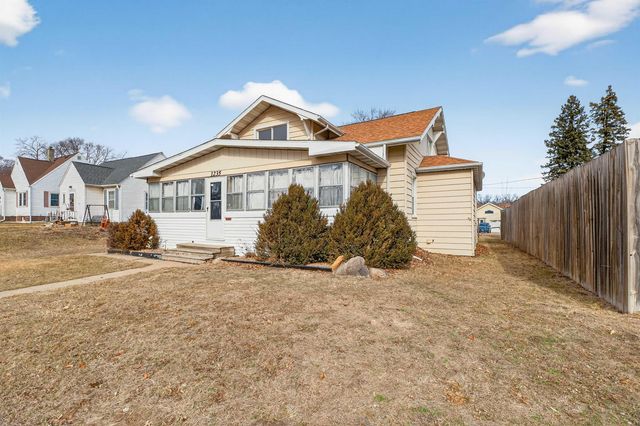 1235 Independence Avenue, Waterloo, IA 50703