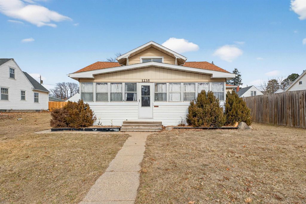 1235 Independence Avenue, Waterloo, IA 50703