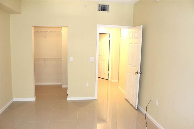 533 NE 3rd Avenue 125, Fort Lauderdale, FL 33301