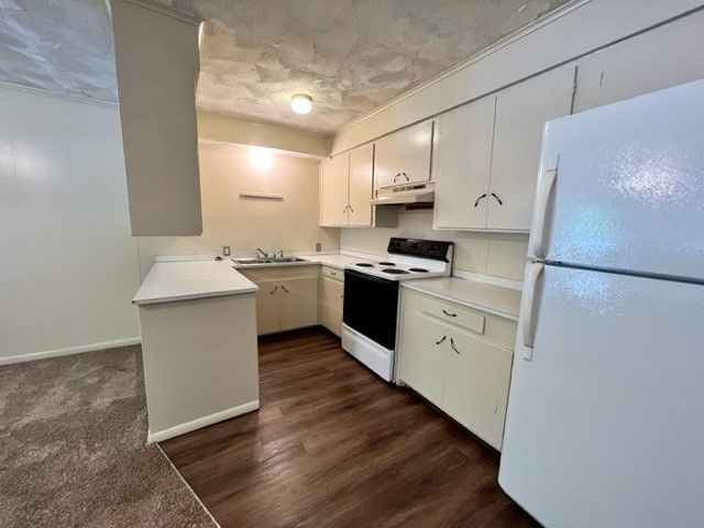 2011 E Helen Street, Fayetteville, AR 72701