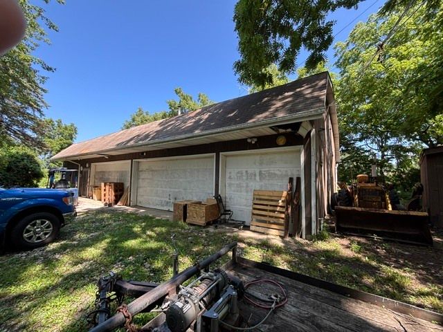 207 Pigeon Avenue, Waukegan, IL 60085