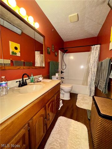 514 Carson Avenue, Grand River, OH 44045
