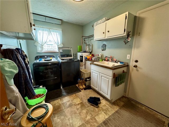 514 Carson Avenue, Grand River, OH 44045