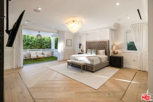 843 N Spaulding Avenue, Los Angeles, CA 90046