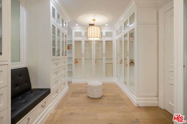 843 N Spaulding Avenue, Los Angeles, CA 90046