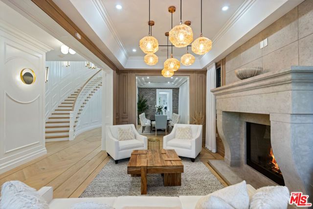 843 N Spaulding Avenue, Los Angeles, CA 90046