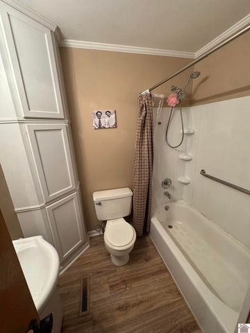 2544 LaClede Avenue 15 B1, Paducah, KY 42001