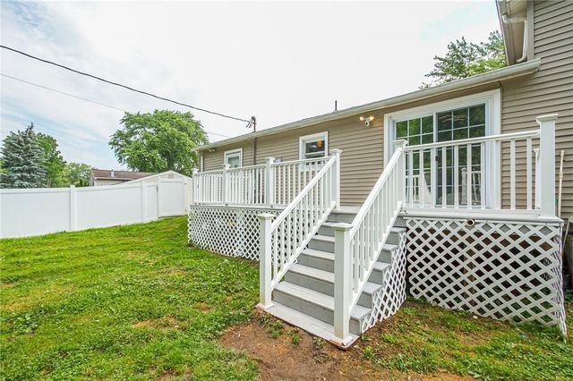 209 Thompson Road, Henrietta, NY 14623
