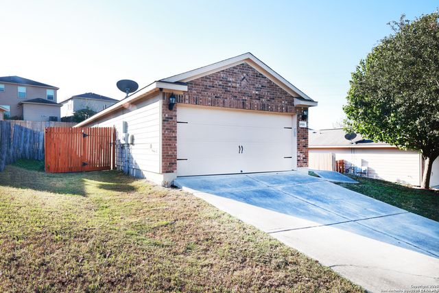 10926 ACORN CYN, San Antonio, TX 78252