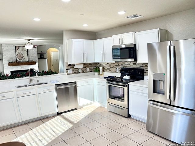 10926 ACORN CYN, San Antonio, TX 78252