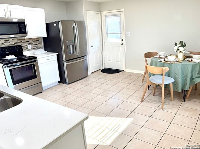 10926 ACORN CYN, San Antonio, TX 78252