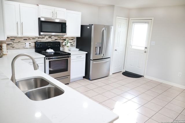 10926 ACORN CYN, San Antonio, TX 78252