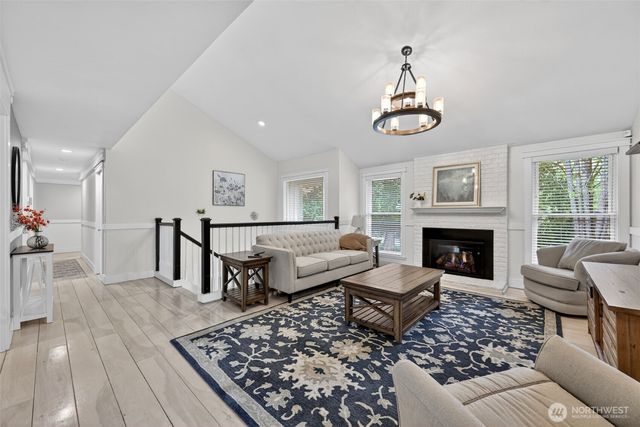 20009 SE 20th Place, Sammamish, WA 98075