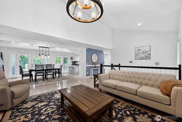 20009 SE 20th Place, Sammamish, WA 98075