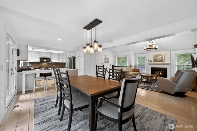 20009 SE 20th Place, Sammamish, WA 98075
