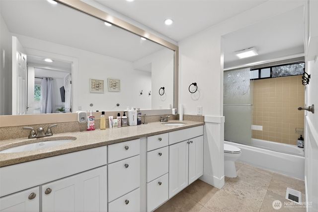 20009 SE 20th Place, Sammamish, WA 98075