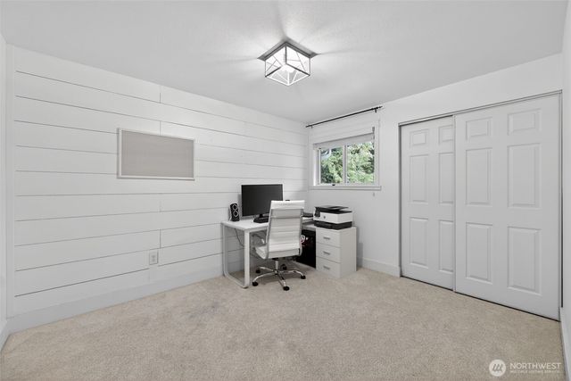20009 SE 20th Place, Sammamish, WA 98075
